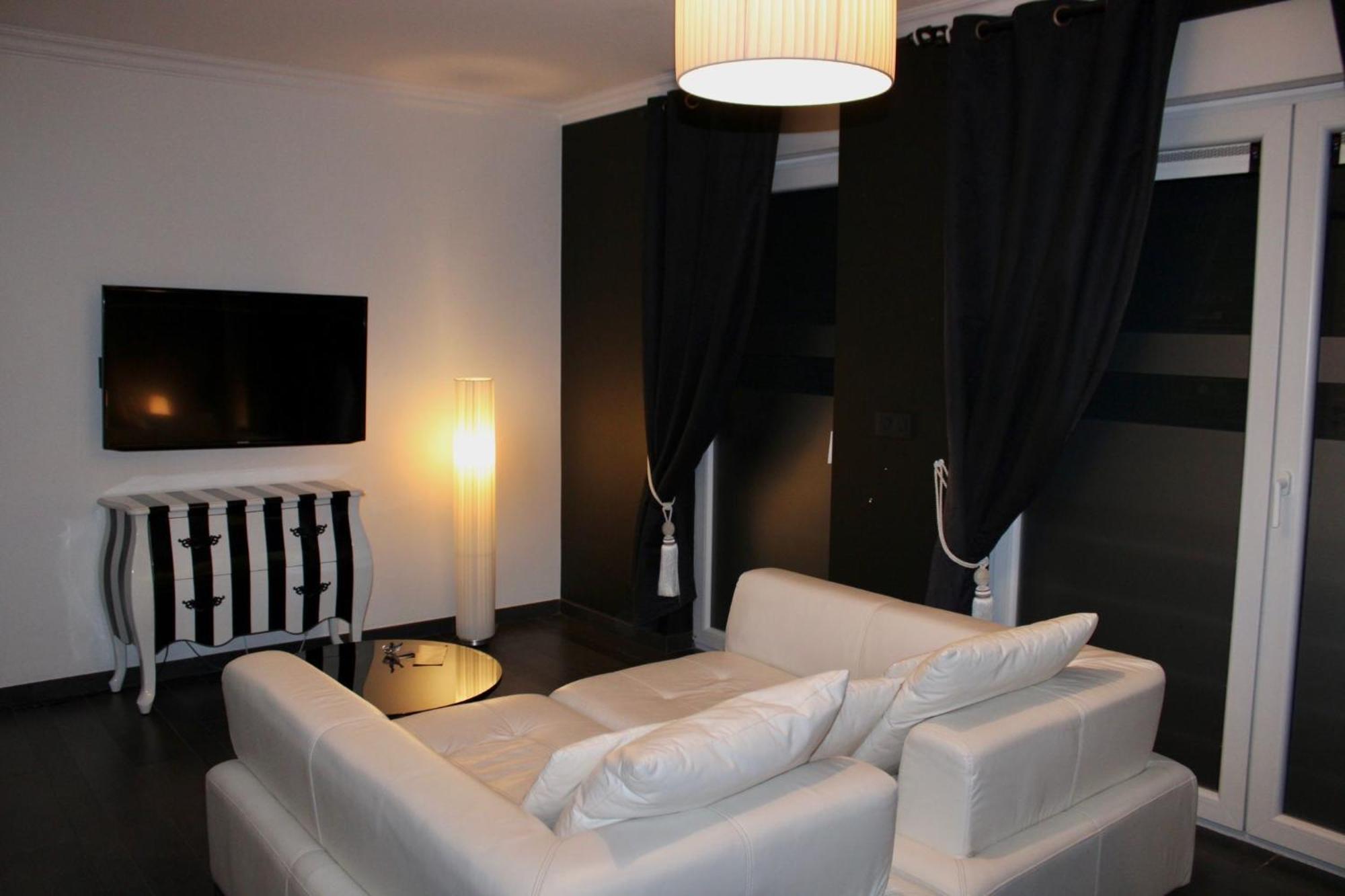 V E R O N E - Rooms&suites - - Rocourt 3*